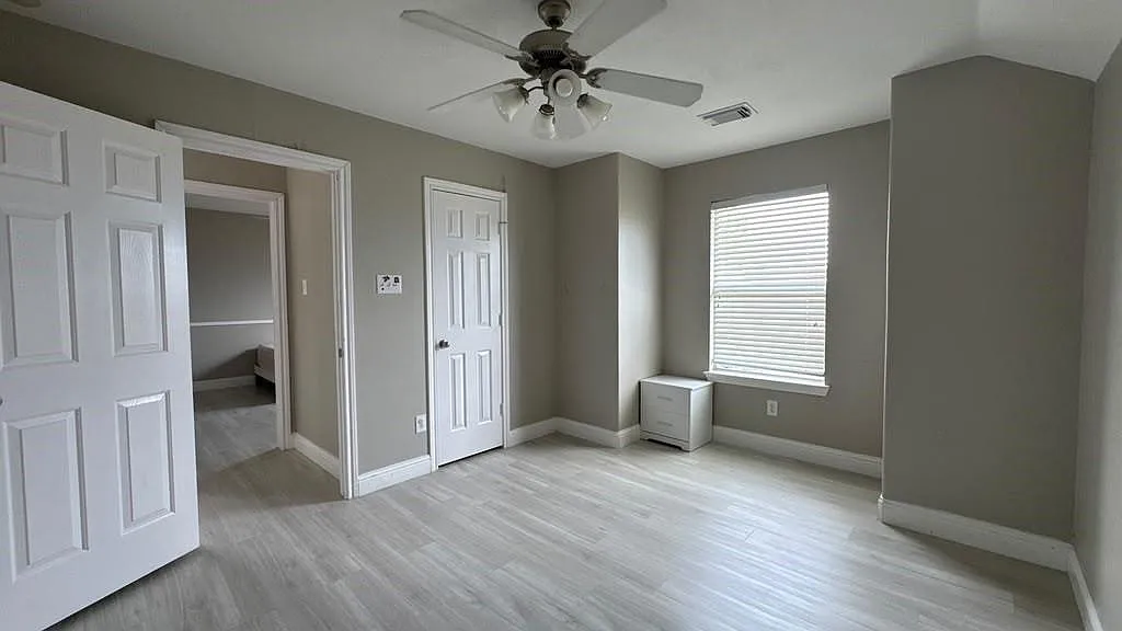 4 bed, 2.5 bath, 2149 sqft, $2,800 — Photo 4
