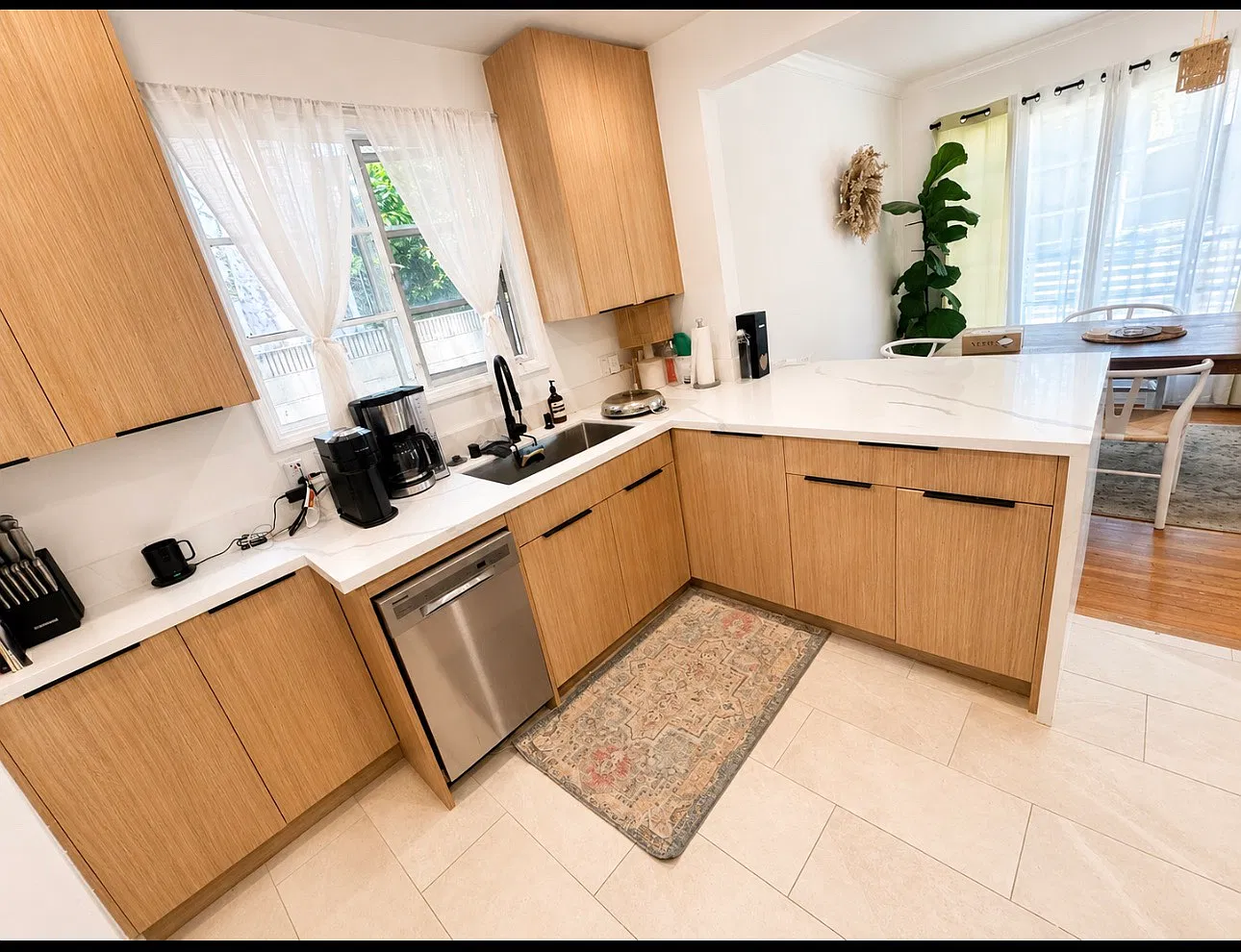 2 bed, 1200 sqft, $4,500 — Photo 3