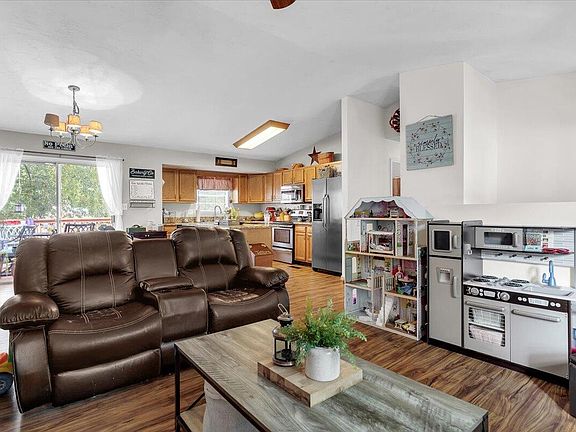 5th image of 1701 Melbourne Dr