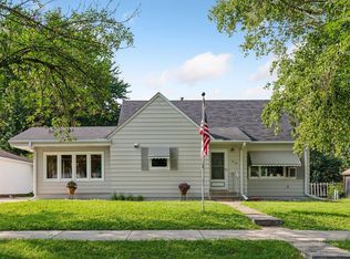 210 W 5th St, Chaska, MN 55318