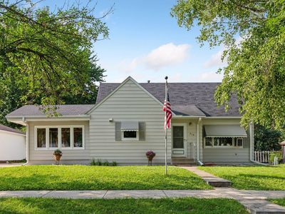 210 W 5th St, Chaska, MN, 55318