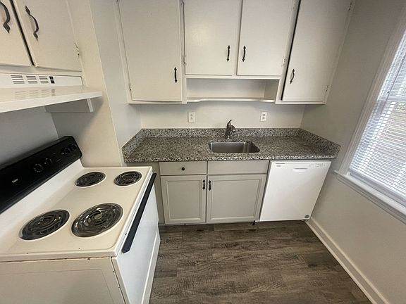 5th image of 313 Angier Ave