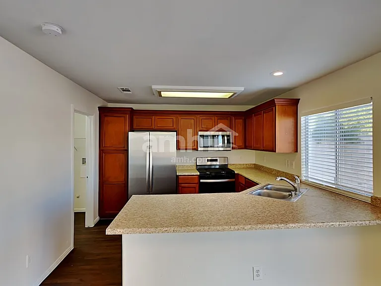 8100 Kentshire Dr — Photo 4