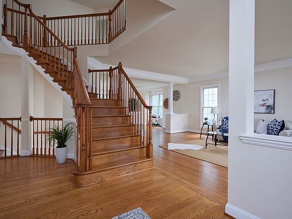 2nd image of 10607 Farmbrooke Ln