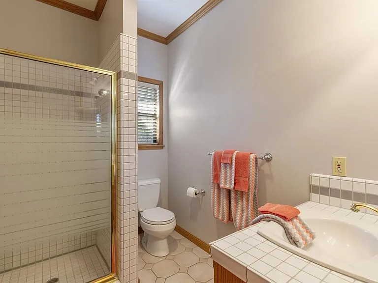 4300 Heritage Ln — Photo 27