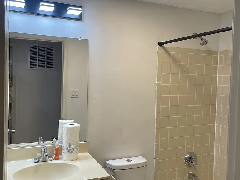 8915 Oxley Forest Ct — Photo 15