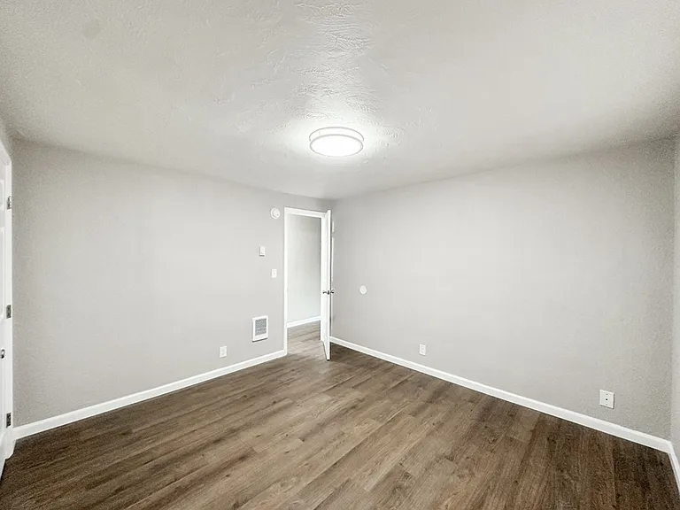 Oak Village West — Photo 20