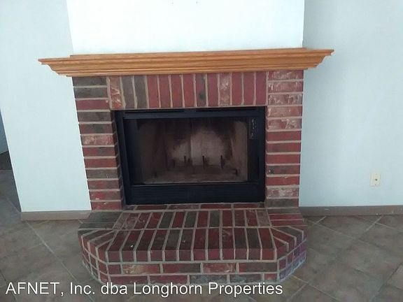 5th image of 3601 Christie Dr