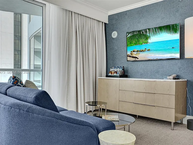 4401 Collins Ave #1503 — Photo 8