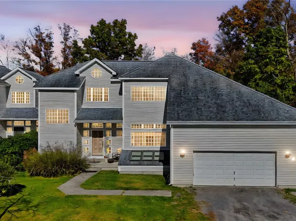 15 Observatory Cir, Ithaca, NY 14850