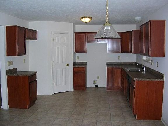 4th image of 6154 Woodhaven Dr