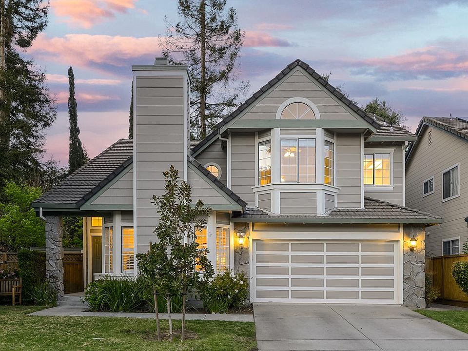 1st image of 301 Tadley Ct