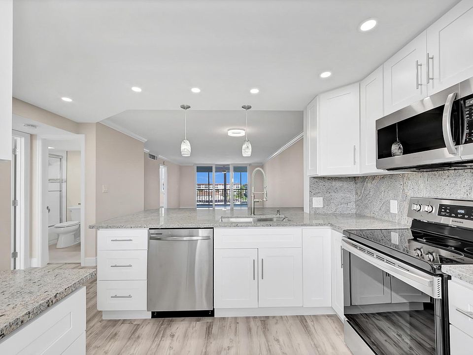 1st image of 901 Gardenia Dr APT 580