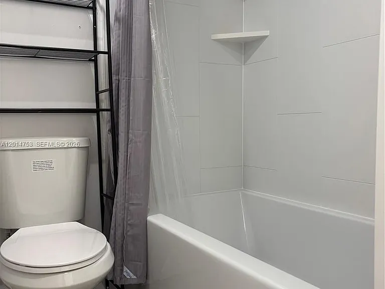 20301 W Country Club Dr #1025 — Photo 10