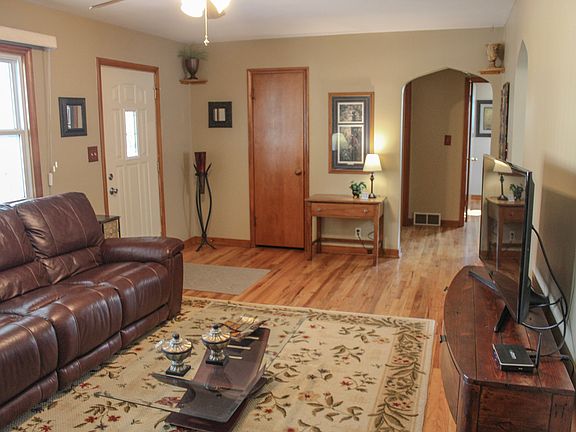 Front room with entry way