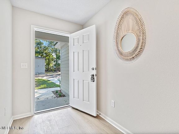 3rd image of 3305 THOMAS Street