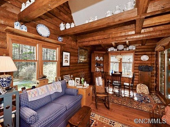 5th image of 336 Glen Echo Ln