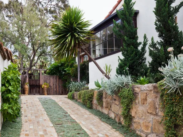 322 E Canon Perdido St, Santa Barbara, CA 93101