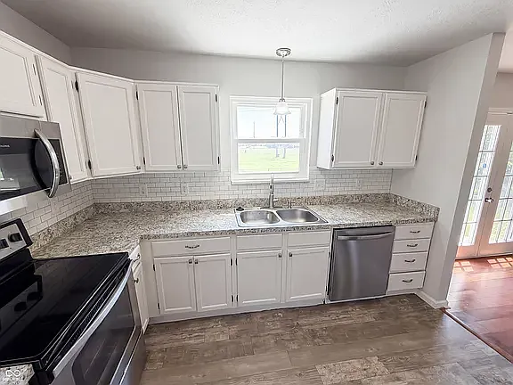 2269 Historic Oaks Blvd — Photo 3