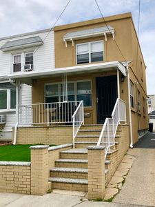 3217 201st St, Bayside, NY, 11361