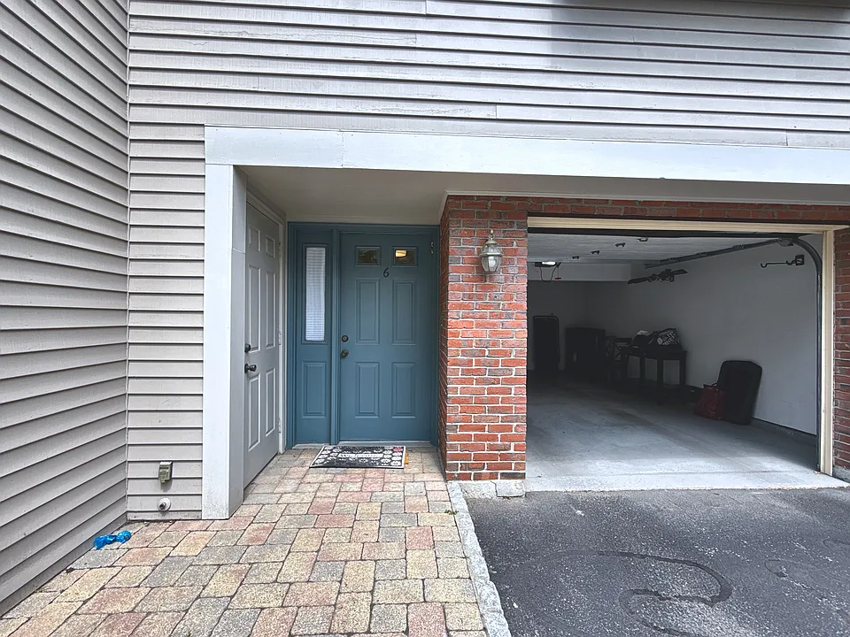 174 Adams St #6