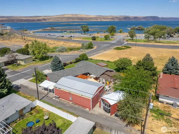 416 N 4 Street, Coulee City, WA 99115