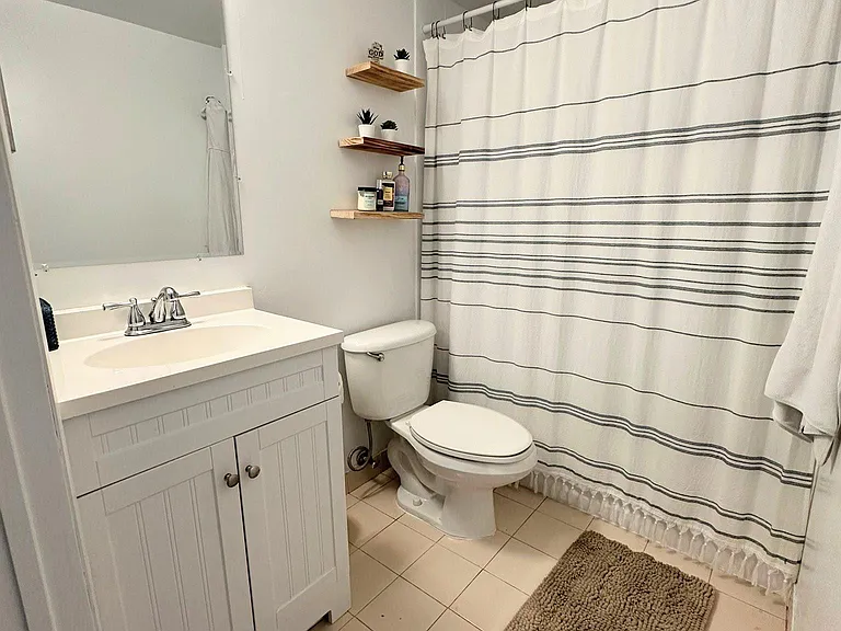 2nd Bathroom