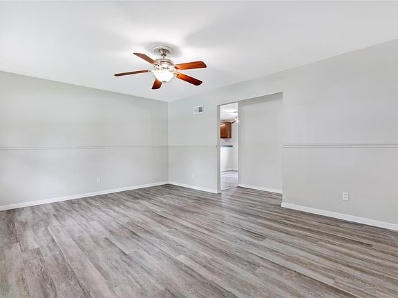 5th image of 11146 Ebert Dr