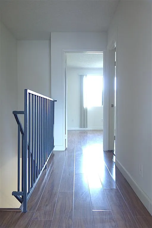 3 bed, 2.5 bath, 1300 sqft, $3,295 — Photo 4