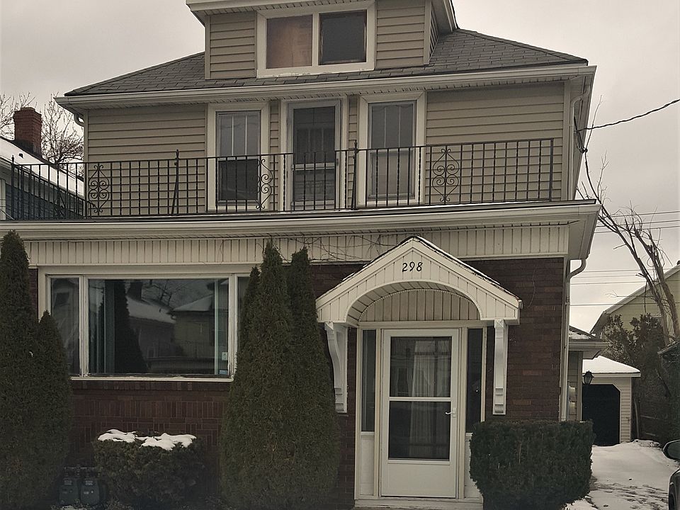 1st image of 298 Hastings Ave