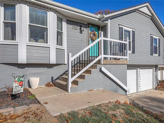 4th image of 104 SW Nelson Dr