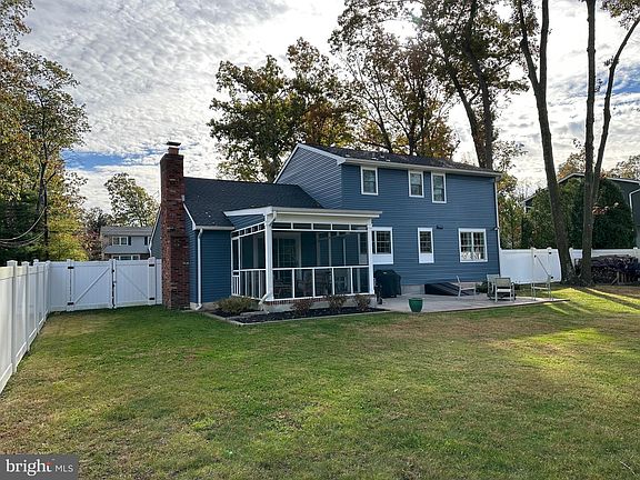 3rd image of 1634 James Ct