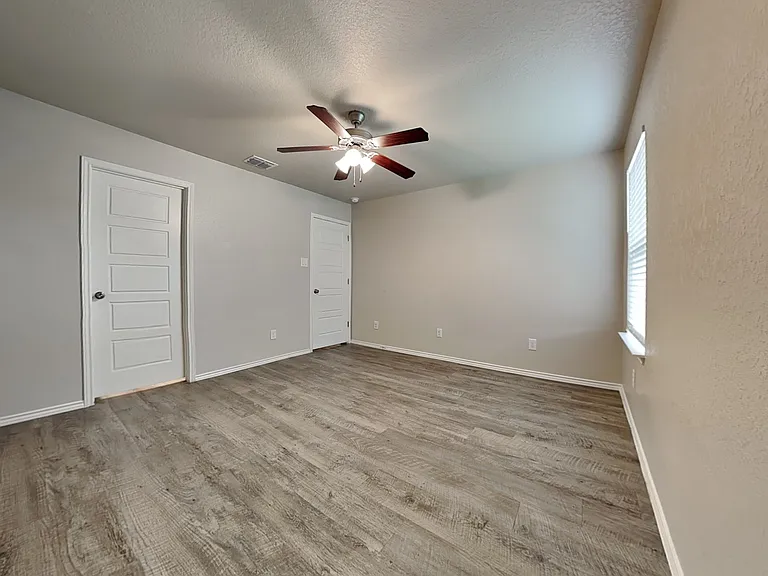 12920 Cicely Ct — Photo 6