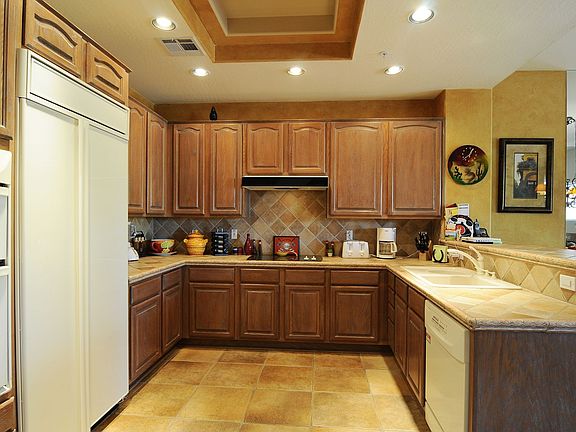4th image of 20802 Grayhawk Dr #1154