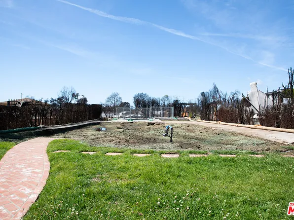 755 Iliff St, Pacific Palisades, CA 90272