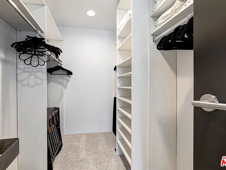 10520 Wilshire Blvd #1207 — Photo 26