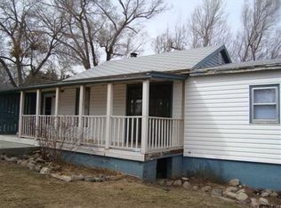 630 S 5th St, Glenrock, WY 82637