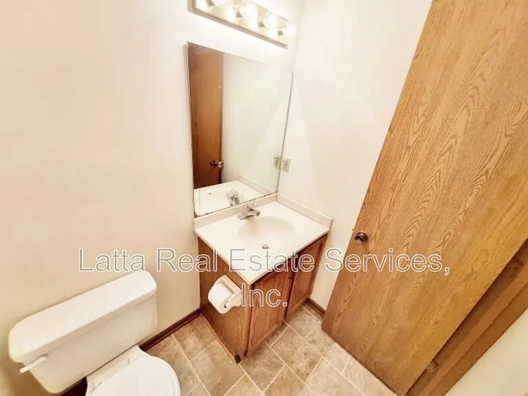2104 SW 8th St #B — Photo 10