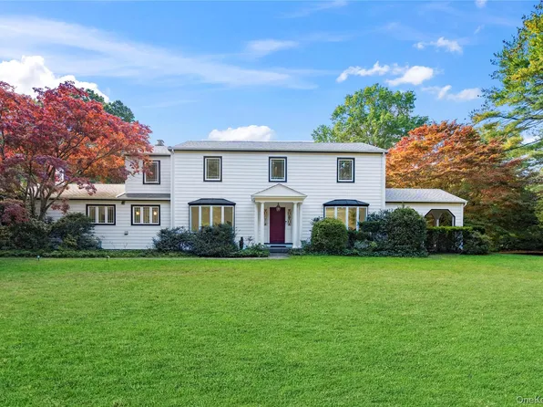 897 Ripley Lane, Muttontown, NY 11771