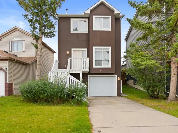 137 W Martinpark Way NE, Calgary, AB T3J 3M8