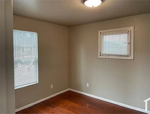 2050 Walnut St SW #2050 — Photo 5