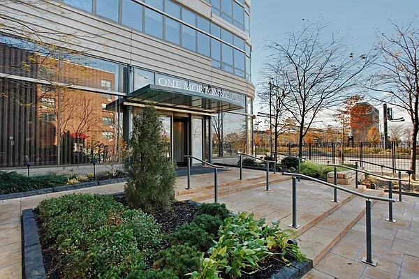 Rented by Corcoran | media 18