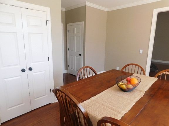 3rd image of 1743 Overdale Dr NW