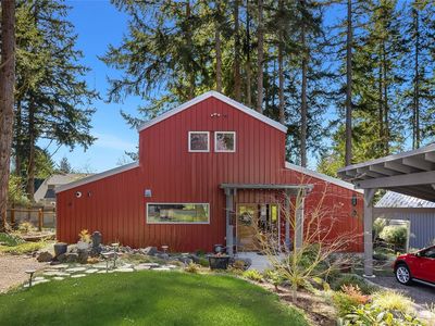 651 Moji Lane NW, Bainbridge Island, WA, 98110