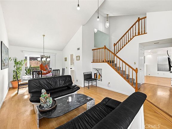 4th image of 9338 Loquat Dr