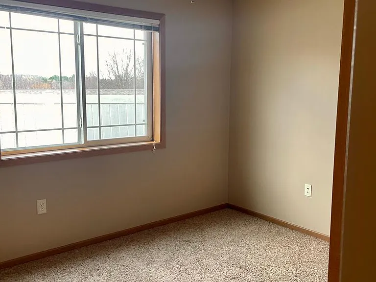 3552-3558 E Meadows Pl — Photo 19