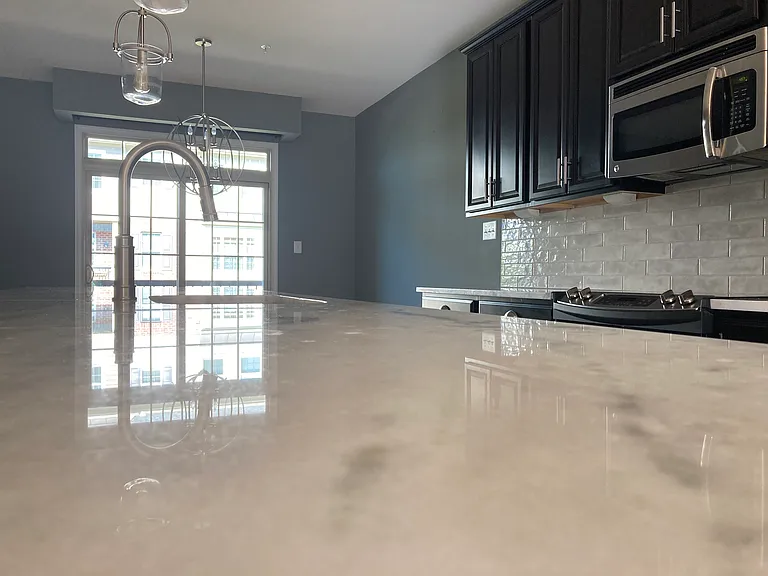 10942 Parkshire Ln — Photo 6