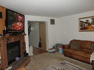 3rd image of 341 Dupage Dr