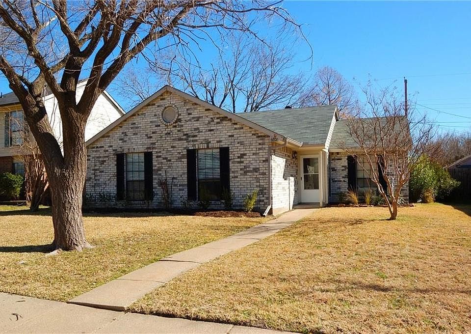 2nd image of 4602 Carmel Ln