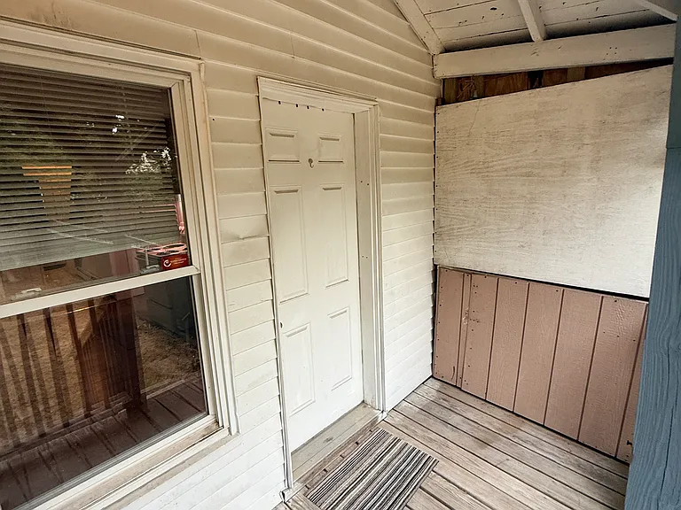 98 Central St #1 — Photo 32